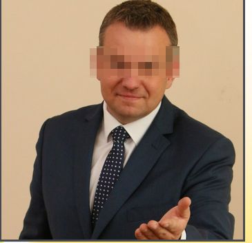 Asystent europosła PiS zmuszał żonę do prostytucji. Szef wierzy w jego niewinność
