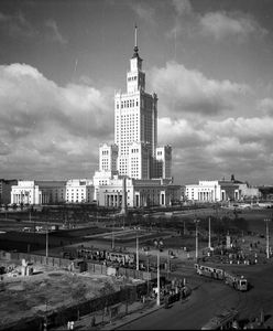 Pałac Kultury do rozbiórki? "Tak brzydki, że aż piękny"