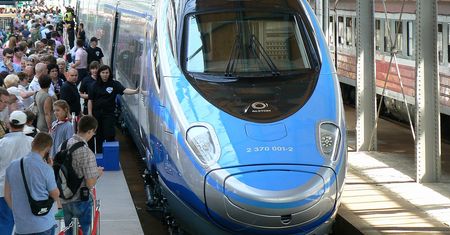 Wi-Fi w Pendolino na razie nie będzie, bo… brakuje pociągów