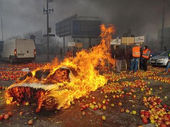 Rolnicy zapowiadają kolejny protest w Warszawie. Tym razem postarają się o zezwolenie