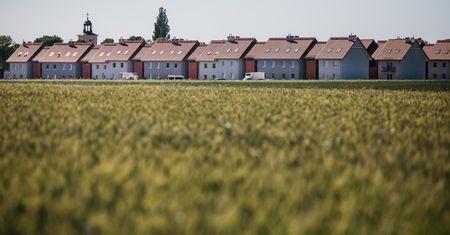 "Idę z flaszką do sąsiada, a on nie pije". Tak się żyje na osiedlu Mieszkanie+
