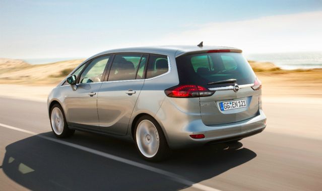 Opel wykorzystał lukę w prawie, by wpływać na wyniki testów czystości spalin