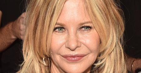 Meg Ryan na paryskim fashion weeku. Postawiła na klasykę