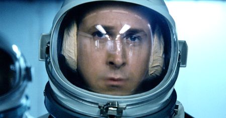 "Pierwszy człowiek": Gosling w kosmosie [RECENZJA]