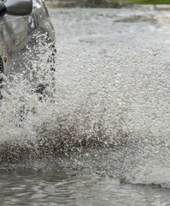 Stan rzek coraz niższy, ale nadal niebezpieczny