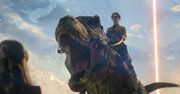 "Iron Sky: The Coming Race" - Hitler ujeżdżający dinozaura w zwiastunie komedii