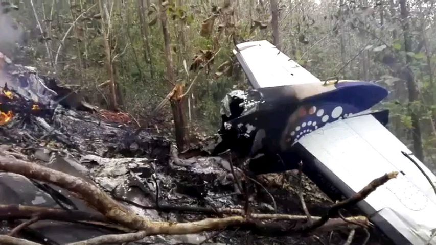 Na pokładzie samolotu było prawdopodobnie 12 osób.
