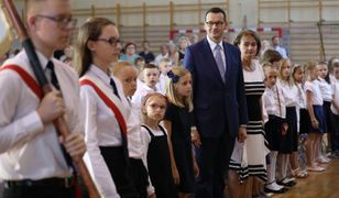 Pierwszy dzień szkoły 2019. Mateusz Morawiecki w szkole w Pruszkowie: tu rodzi się wiedza
