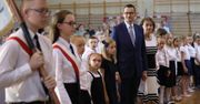 Pierwszy dzień szkoły 2019. Mateusz Morawiecki w szkole w Pruszkowie: tu rodzi się wiedza