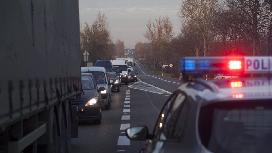 Warszawa. Kolizja na trasie s8 na wysokości ul. Modlińskiej