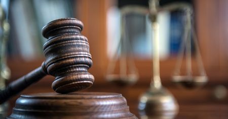 Kalisz: Pozdrawiali Hitlera. Grożą im dwa lata więzienia