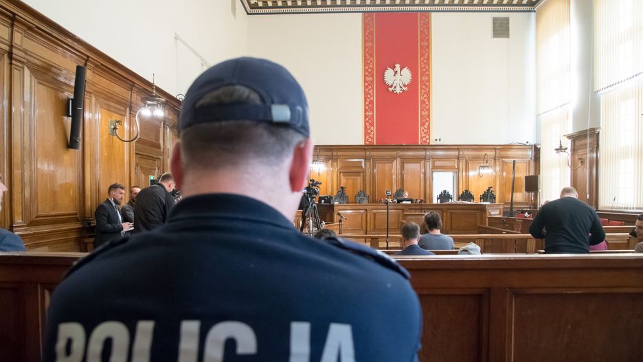 Poznań. Incydent podczas rozprawy, do sali wtargnęła policja