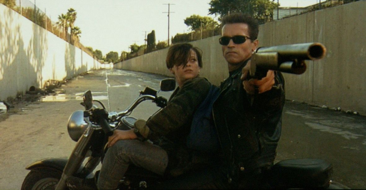 Arnold Schwarzenegger jako niezwyciężony robot w filmie "Terminator 2" 