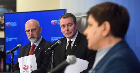 PiS kampanią billboardową uderza w nadzwyczajną kastę. Tylko że sędzia od kiełbasy dawno nie żyje