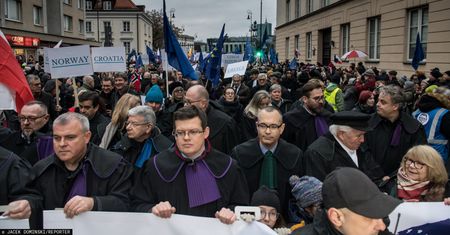 "Washington Post" ostro o kryzysie konstytucyjnym w Polsce