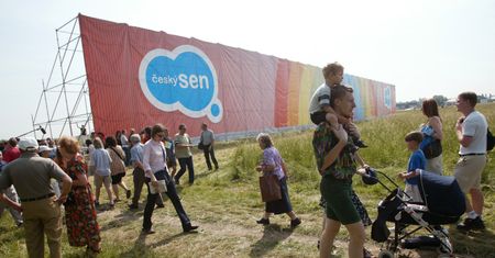 Czeski eksperyment już w 2004 roku pokazał, jak jesteśmy uzależnieni od sklepów