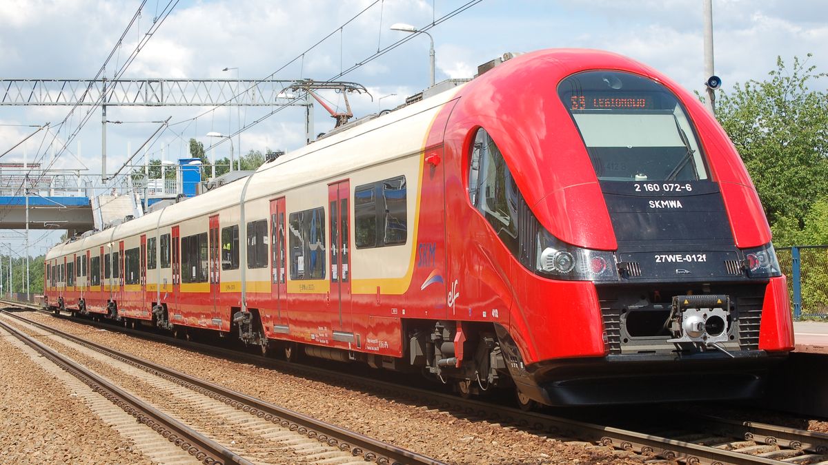 Nowych pociągów SKM Warszawie nie dostarczy Pesa.