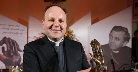 Jest pierwszy komentarz ks. Sowy po ujawnieniu taśm. "Różne rzeczy się komentuje ze znajomymi"