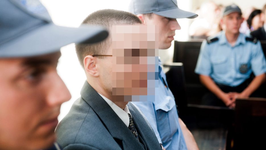 Jakub T. został skazany  w Wielkiej Brytanii na podwójne dożywocie