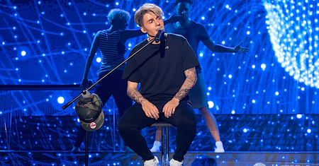 Co za metamorfoza! Gwiazda "Twoja Twarz Brzmi Znajomo 6" jako Justin Bieber [WIDEO]