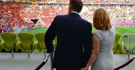 Tusk cieszy się z sukcesu PZPN i wspomina EURO. "Mój ukochany stadion!"