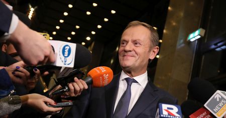 Powrót Tuska. Zabrał PiS show na 11 listopada. Czy odbije z rąk Dudy Pałac Prezydencki?