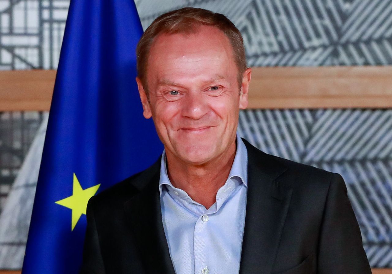 WOŚP. Tusk oferuje dzień w Brukseli. Jest jedno poważne "ale"