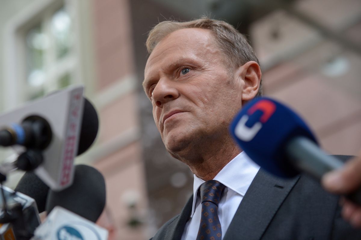 Tusk jako lider "totalnej opozycji" w "Wiadomościach" TVP. "Powinien pomagać, a nie szczuć"