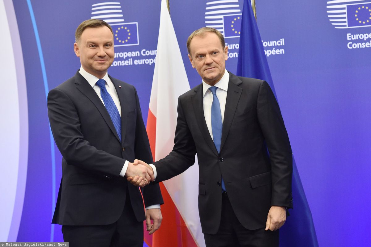 Sondaż: Donald Tusk powinien stanąć przeciw Andrzejowi Dudzie