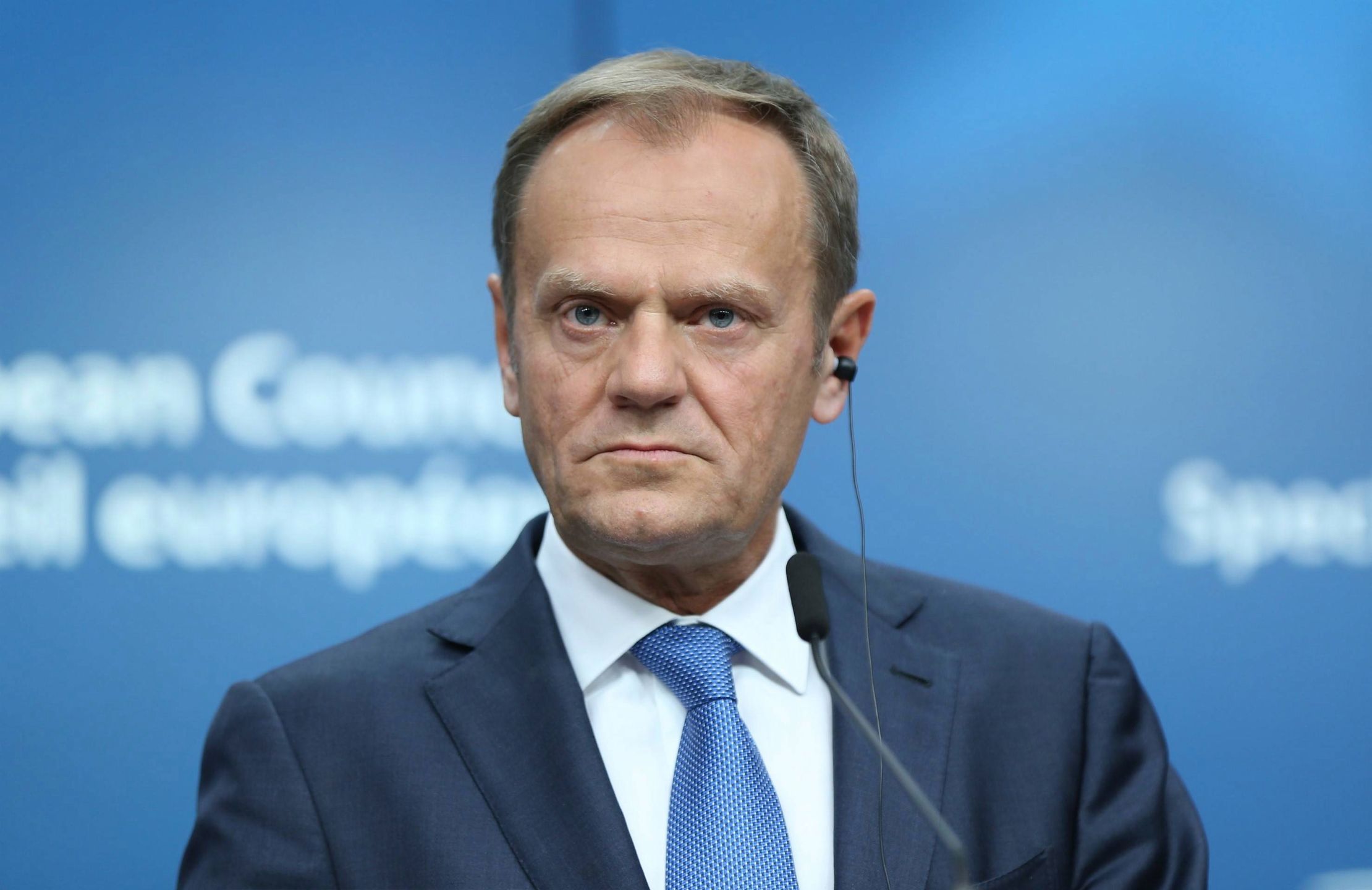Tusk wezwany do prokuratury. Oto prawdziwy cel?
