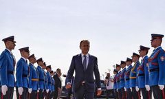 Donald Tusk na czerwonym dywanie. Cytuje Churchilla i godzi bałkańskich przywódców