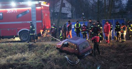 Ciała w aucie w Wisłoku. Policja potwierdza: to zaginione nastolatki