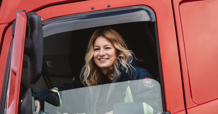 Iwona Blecharczyk uhonorowana własną lalką Barbie. Faceci nie wierzą, czym zajmuje się na co dzień