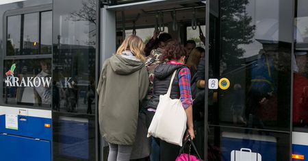 Wiemy, co wnerwia Polaków w autobusach. Smród wcale nie na pierwszym miejscu