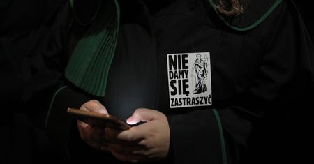 Groźny precedens w Nowej Soli. Brał udział w "Marszu Tysiąca Tóg", przełożony zażądał oświadczenia
