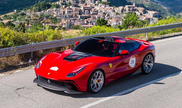 Ferrari F12 TRS za ponad 4 miliony dolarów