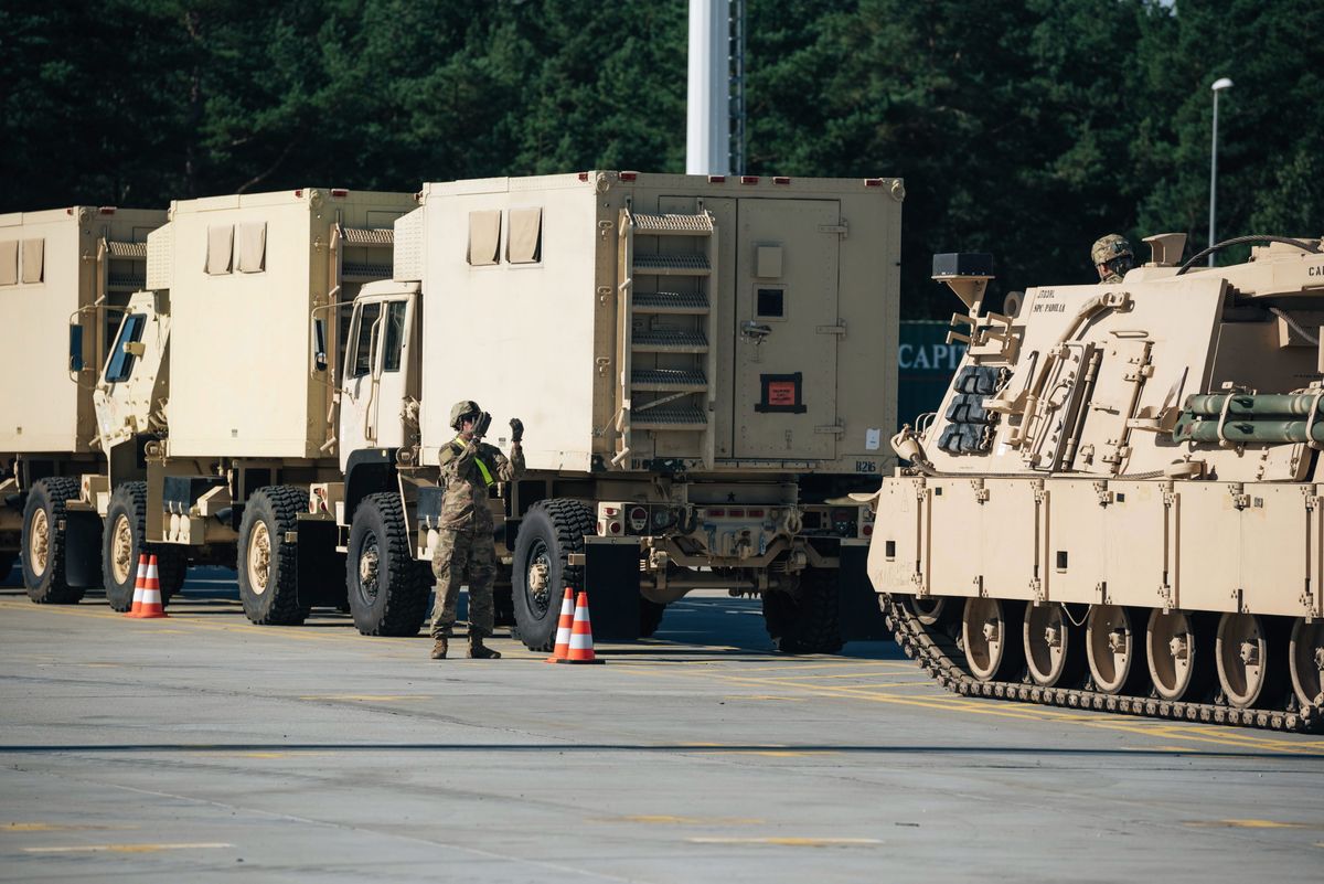 "Majstersztyk" polskiej spedycji. Saksońska policja zatrzymała transport wojskowy