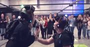 Najpierw zabijali zombie w grze VR, chwilę później on się oświadczył