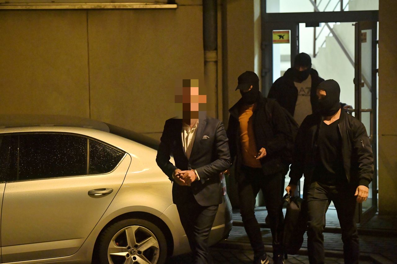 Warszawa. Burmistrz Włoch w rękach CBA. Tysiące na fotografa i zagospodarowanie tarasu 