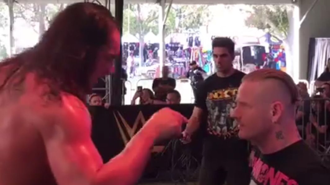 Baron Corbin kontra Corey Taylor