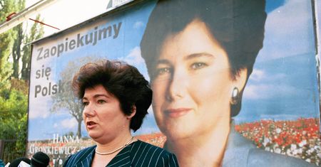 Plakaty wyborcze znanych polityków sprzed lat. Pamiętacie je jeszcze?