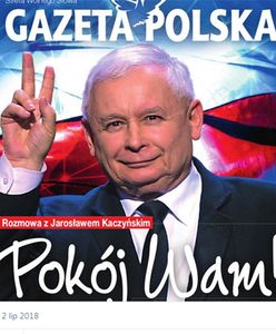 "Pokój Wam!". Jarosław Kaczyński z gestem zwycięstwa