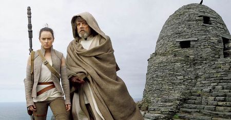 "Gwiezdne wojny: Ostatni Jedi". Zobacz, co mówią pierwsze recenzje w sieci