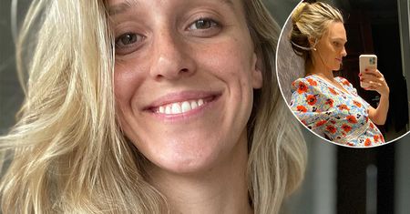 Aleksandra Żebrowska zdradziła, ile już przytyła w ciąży. Zdjęciem prosto z wagi i wpisem rozbiła bank