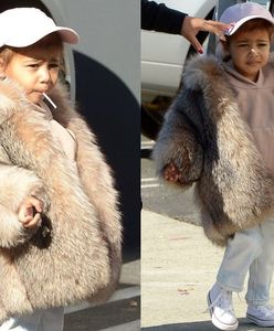 Córka Kim Kardashian w naturalnym futrze - fani są oburzeni!