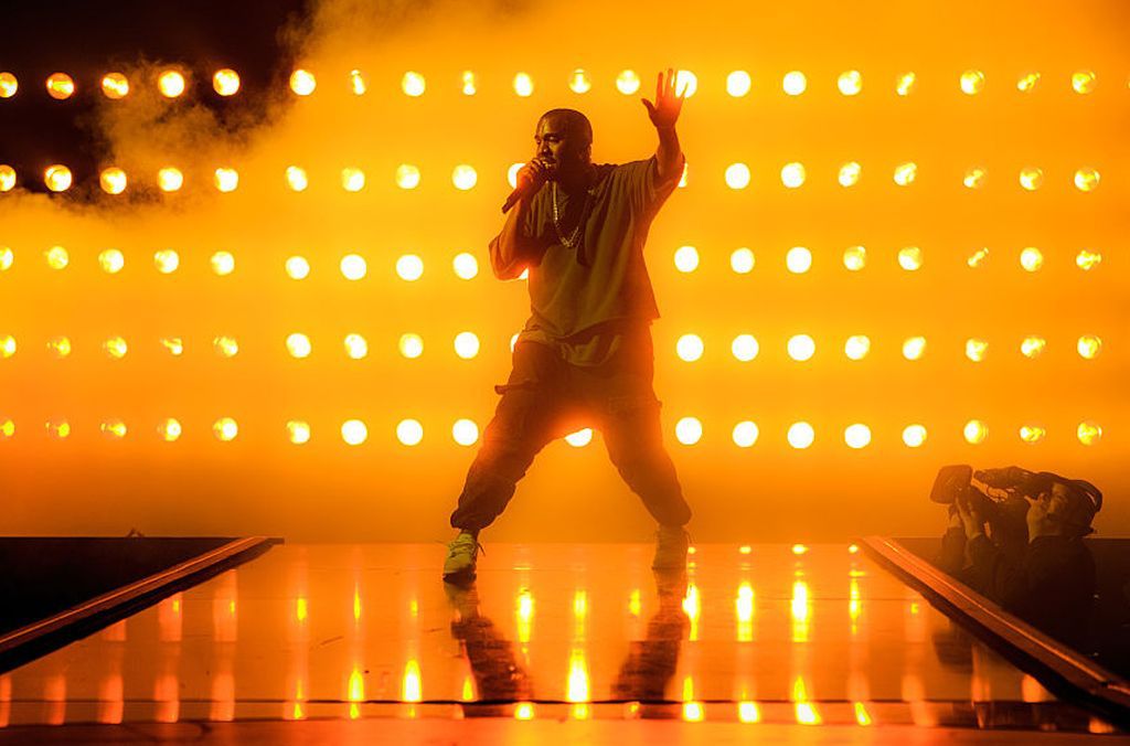 Kanye West zakuty w kajdanki trafił do szpitala