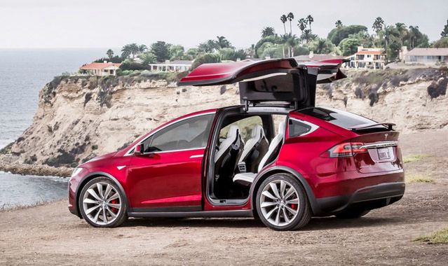 Tesla Model X ma problemy z jakością