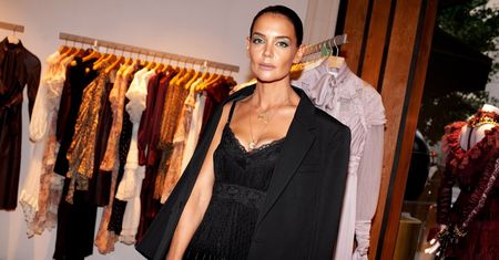 Katie Holmes na New York Fashion Week. Gwiazda zmieniła się nie do poznania!