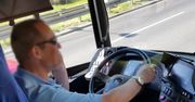 Kierowca autobusu rozmawiał przez telefon. "Nie akceptujemy takiego zachowania"