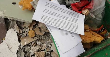 Listy od ZUS w śmietniku to zły pomysł. Mieszkaniec Pruszkowa popełnił błąd